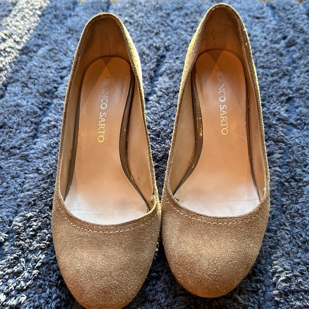 Franco Sarto caramel colored shade wedges - size 7.5
